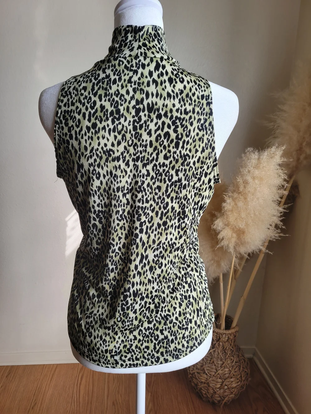 VTG Y2K 2000s Sleeveless Top Small Leopard Mockneck Grunge Edgy Animal Print
